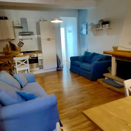 Apartment Ad *
